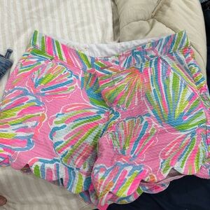 Side 6 Lilly Pulitzer shorts. VGUC